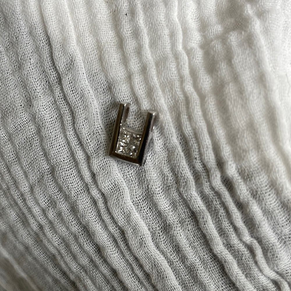Diamond pendant